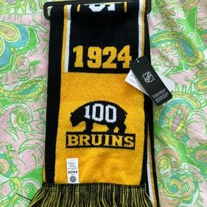 Boston Bruins Centennial winter scarf